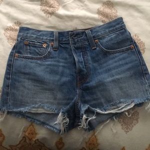 Levis Wedgie Fit Shorts